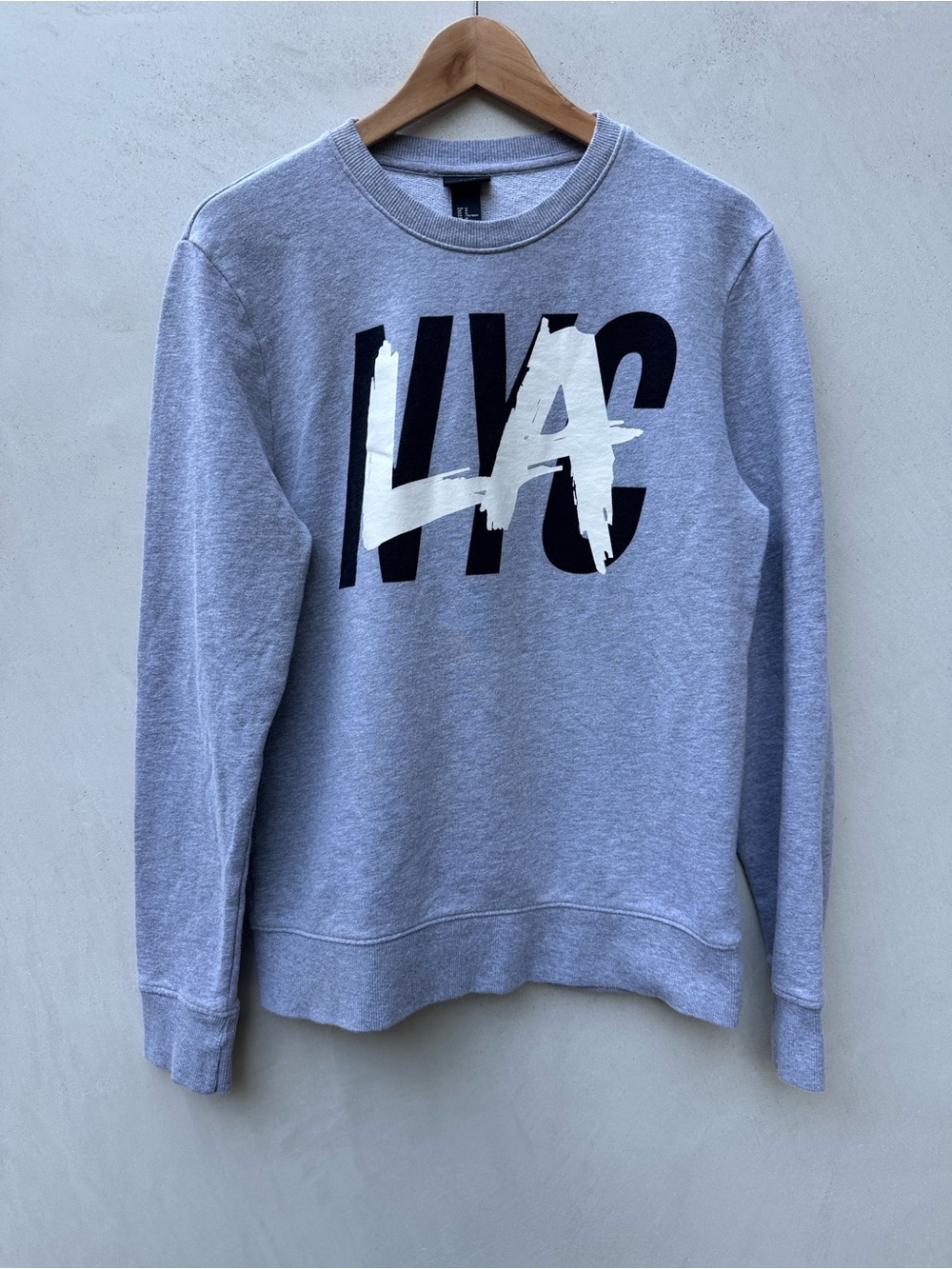 H&M LA NYC Graphic Sweatshirt Gray Crewneck Pullover Medium